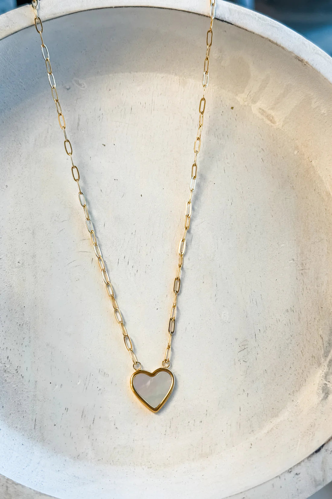 PEARL HEART CHAIN NECKLACE